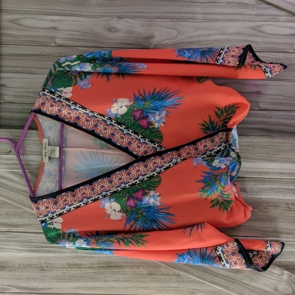 Flying Tomato Women's Wrap Crop Top Size XS - Picture 1 of 6